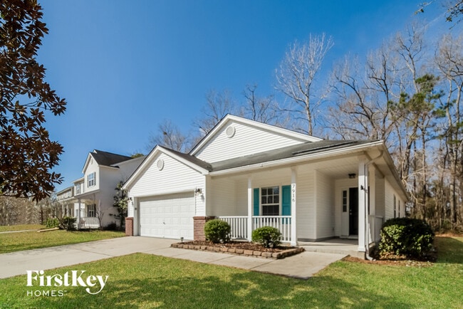7916 Long Shadow Ln in North Charleston, SC - Building Photo - Building Photo