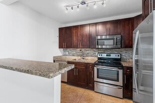 1015 NE 12th St in Fort Lauderdale, FL - Building Photo