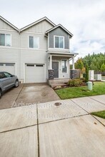 5587 NW Torchcrest Pl in Corvallis, OR - Building Photo - Building Photo