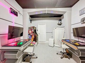 1589 Flange Dr in Four Corners, FL - Building Photo - Building Photo