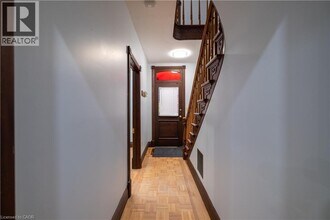 41 Park Hill Rd E in Cambridge, ON - Building Photo - Building Photo