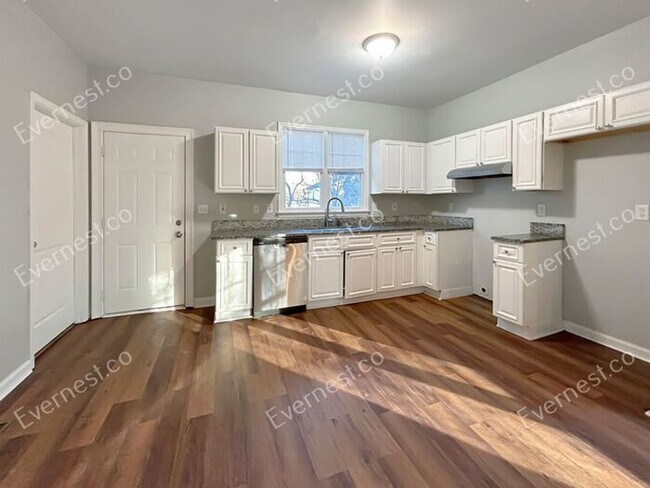 142 Lawton St SW in Atlanta, GA - Building Photo - Building Photo