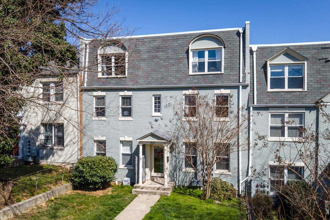 1921 2nd St NE in Washington, DC - Building Photo