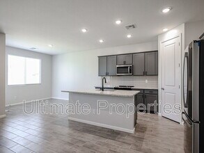 17986 Avenida del Sol W in Surprise, AZ - Building Photo - Building Photo