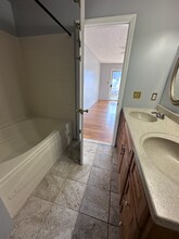 212 Matthews Drive in Newark, NJ - Building Photo - Building Photo