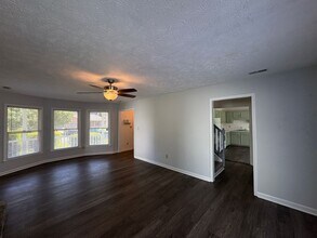 524 Old Farm Rd in Fayetteville, NC - Building Photo - Building Photo