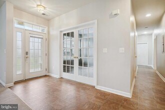 13930 Greendale Dr in Woodbridge, VA - Building Photo - Building Photo