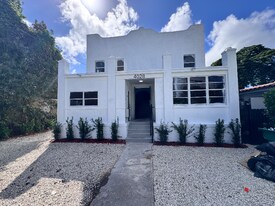 4028 SW 11th St in Miami, FL - Building Photo