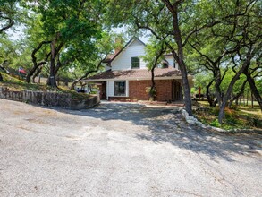 13750 High Sierra Rd in Austin, TX - Building Photo - Building Photo