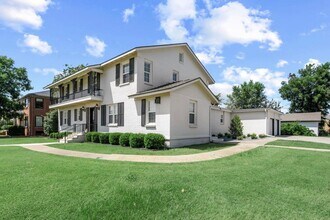 6529 Avondale Dr in Nichols Hills, OK - Building Photo - Building Photo