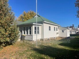 516 N Cadwell Ave in Eagle Grove, IA - Building Photo