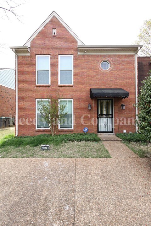 3071 McVay Trail Dr in Memphis, TN - Building Photo