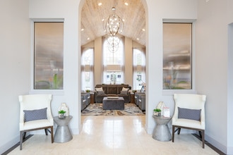 Aston at Cinco Ranch in Katy, TX - Foto de edificio - Interior Photo