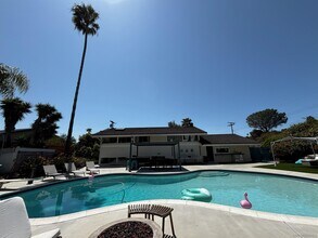 5727 Honors Dr in San Diego, CA - Building Photo - Building Photo
