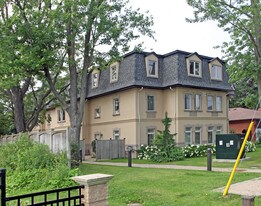 Anand Bhavan Seniors Home in Richmond Hill, ON - Building Photo