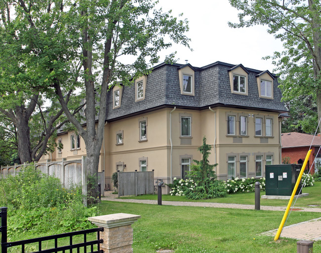 Anand Bhavan Seniors Home in Richmond Hill, ON - Building Photo - Primary Photo