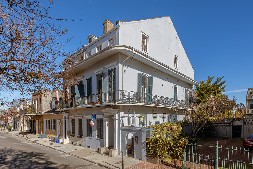 931 Governor Nicholls St in New Orleans, LA - Building Photo