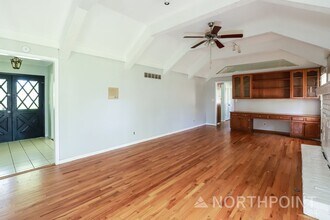 4321 Briarcliff Rd in Independence, MO - Building Photo - Building Photo