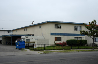 12691 Sunswept Ave in Garden Grove, CA - Foto de edificio - Building Photo