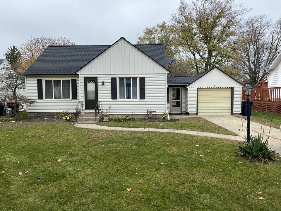 167 E 34th St in Holland, MI - Building Photo