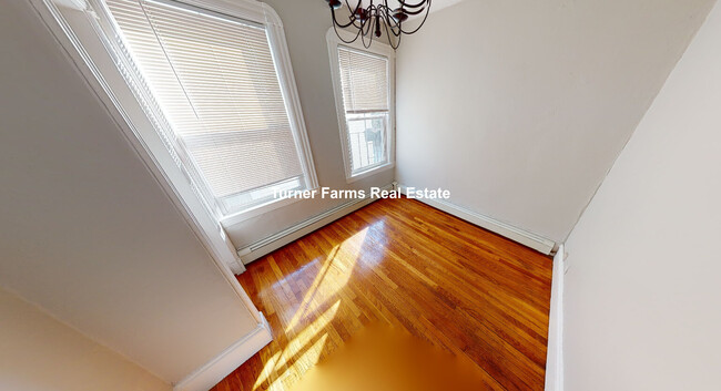 548 Green St, Unit 2 in Cambridge, MA - Building Photo - Building Photo