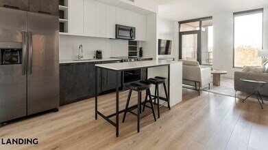 632 Howard Rd SE, Unit 425 in Washington, DC - Building Photo - Building Photo