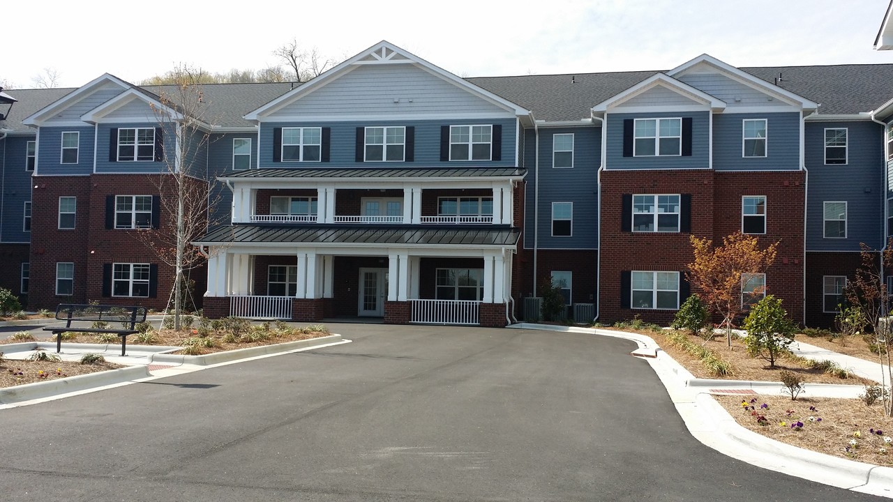 Villas at Fallen Spruce in Asheville, NC - Foto de edificio