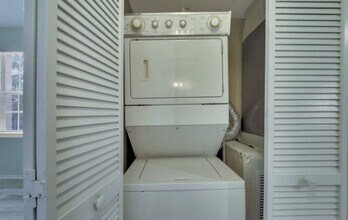 2528 Robert Trent Jones Dr, Unit 1622 in Orlando, FL - Foto de edificio - Building Photo