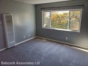 2000 Carnegie Ln in Redondo Beach, CA - Building Photo - Building Photo