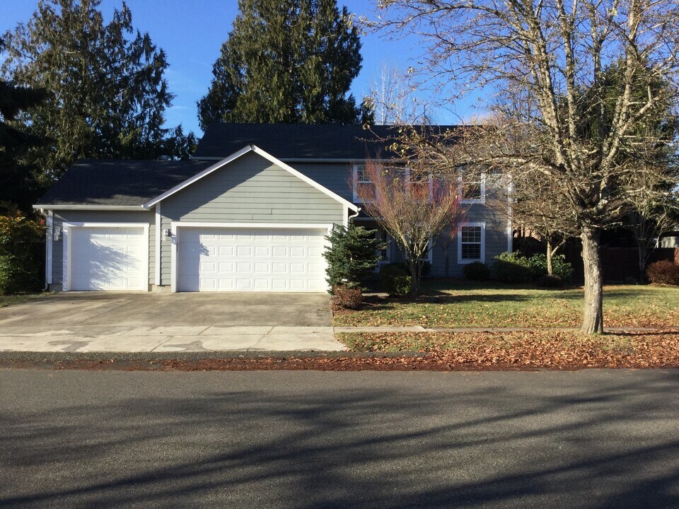 7104 Cavalier Loop SW in Olympia, WA - Building Photo