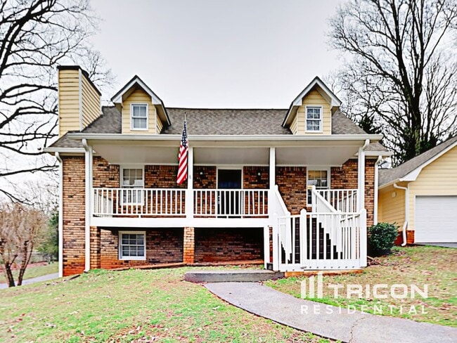 429 Sugar Springs Way in Marietta, GA - Foto de edificio - Building Photo