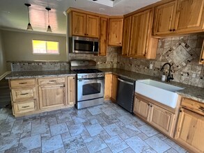 600 Packard Dr in Grass Valley, CA - Building Photo - Building Photo