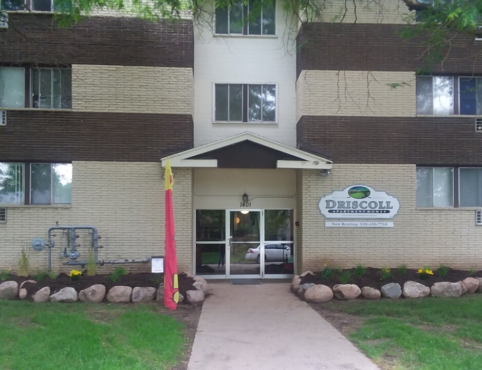 Driscoll Apartments in Appleton, WI - Foto de edificio