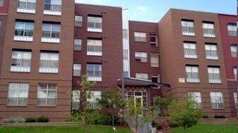 The Villas At Sloan's Lake Apartments in Denver, CO - Foto de edificio - Building Photo