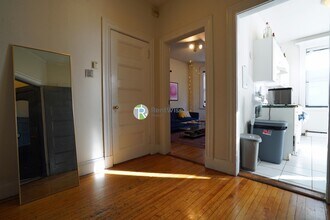 72 Gardner St, Unit B2 in Boston, MA - Building Photo - Building Photo