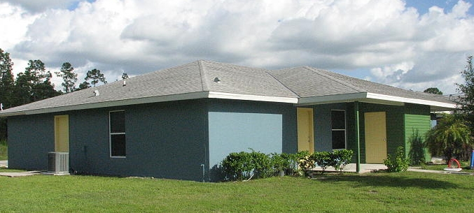 Tall Pines Apartments in La Belle, FL - Foto de edificio