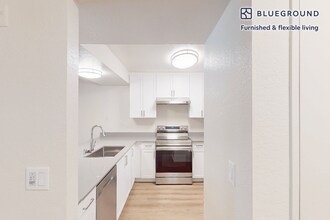 400 Appian Way in Pomona, CA - Building Photo - Building Photo