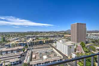 207 W Clarendon Ave in Phoenix, AZ - Building Photo - Building Photo