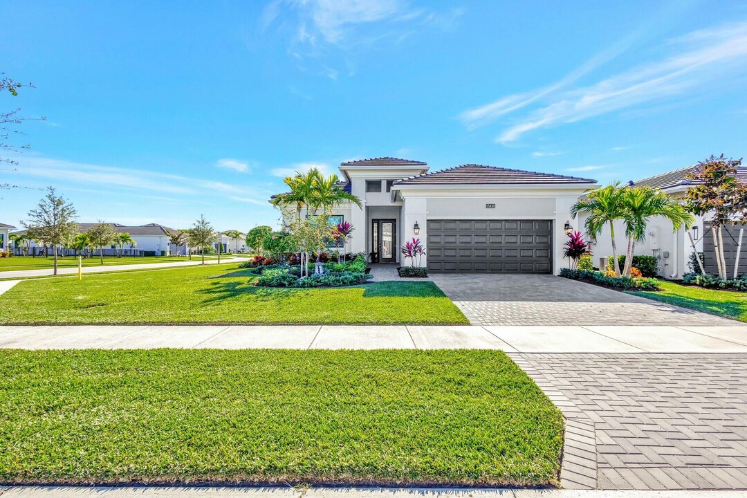 15830 Key Biscayne Ln in Loxahatchee, FL - Building Photo