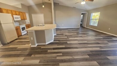 249 Americana Blvd NE in Palm Bay, FL - Building Photo - Building Photo