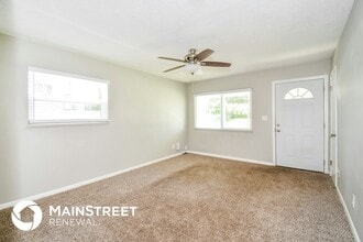 4809 Granada Dr in Louisville, KY - Building Photo - Building Photo