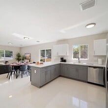 1391 NW 38th St in Miami, FL - Building Photo - Building Photo
