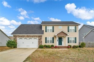 4213 Pleasantburg Dr in Fayetteville, NC - Building Photo
