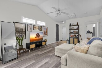 3825 Elizabeth Ave in New Bern, NC - Building Photo - Building Photo