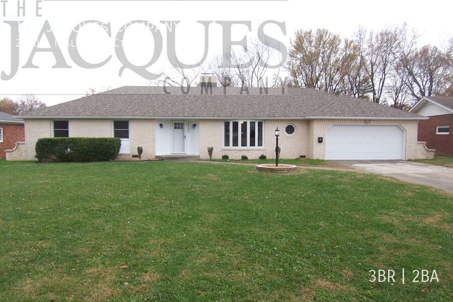 2930 E Inglewood Ct in Springfield, MO - Building Photo