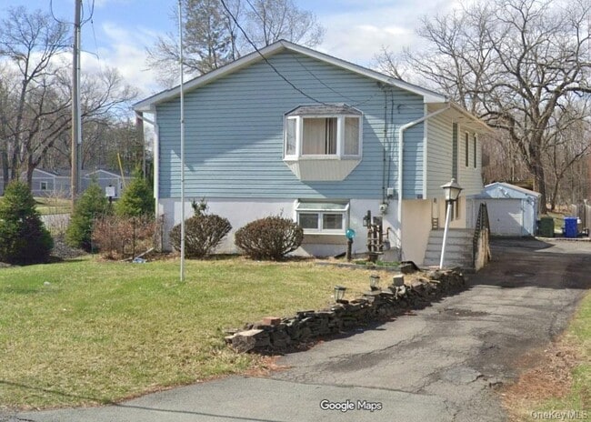 property at 225 Monhagen Ave