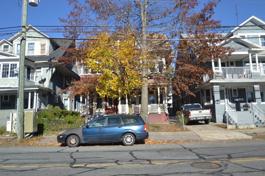 862 Howard Ave in Bridgeport, CT - Building Photo