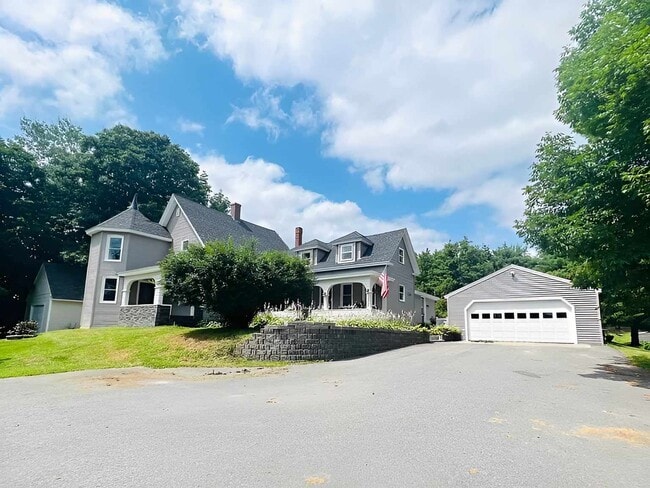 property at 252 Windsor St