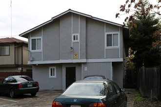 1717 W St in Sacramento, CA - Building Photo - Building Photo