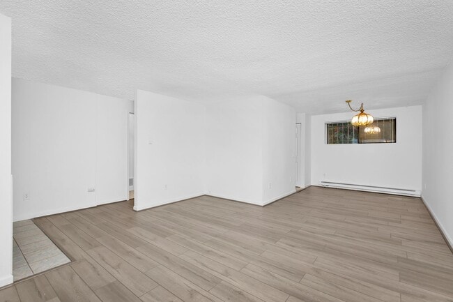 12414 73rd Ln S in Seattle, WA - Building Photo - Building Photo